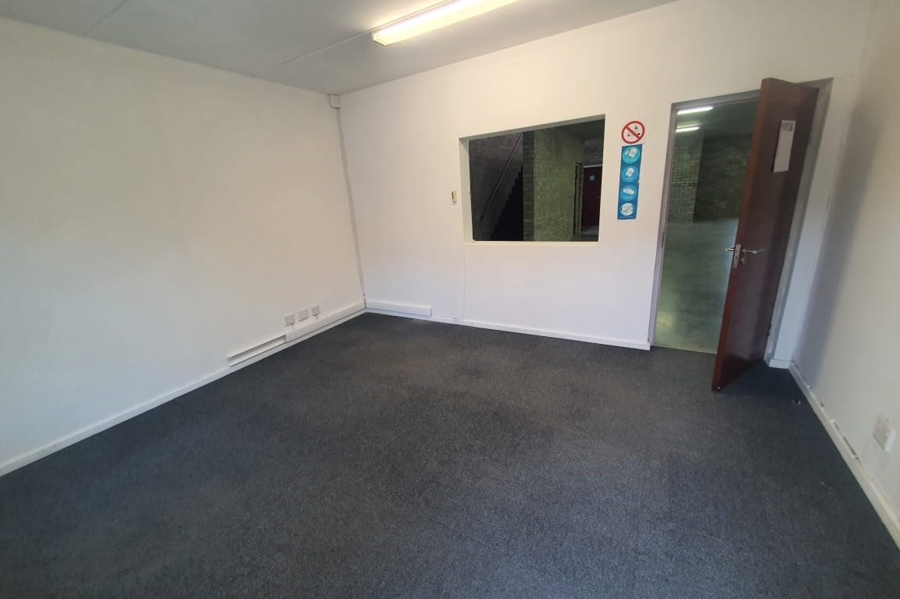 To Let commercial Property for Rent in Newton Park Eastern Cape